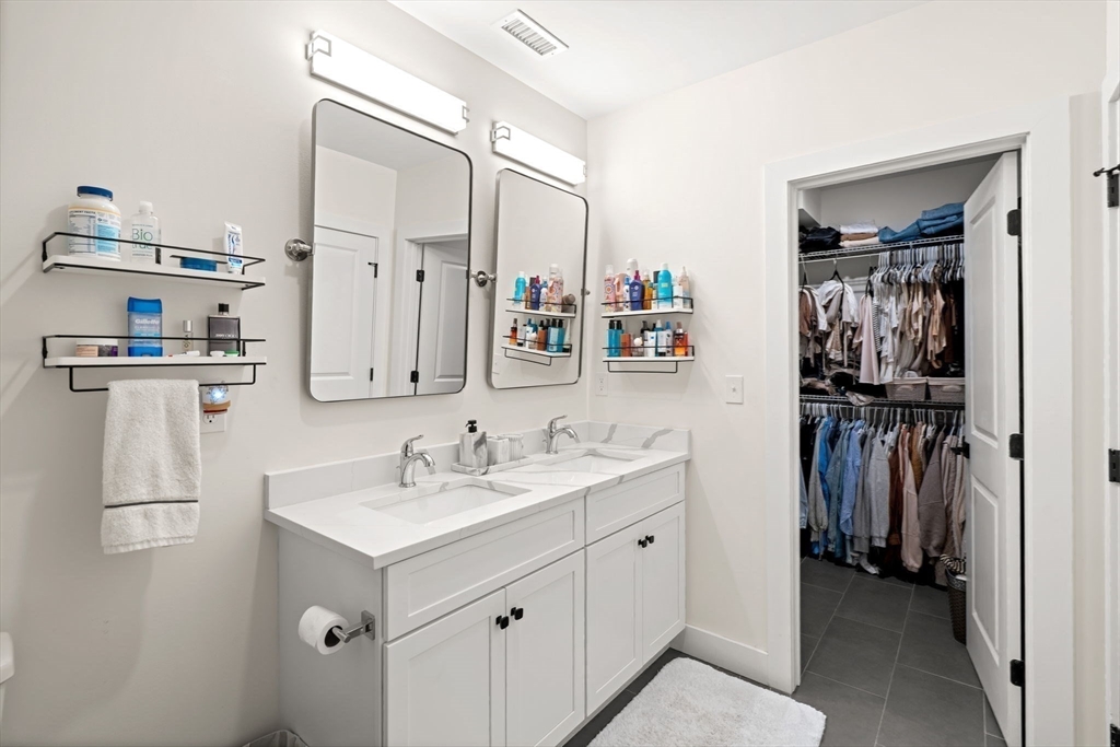 300 Albion Road, Unit 306 Bedford, MA 01730 - Photo 20 of 41 Gallery Image 20