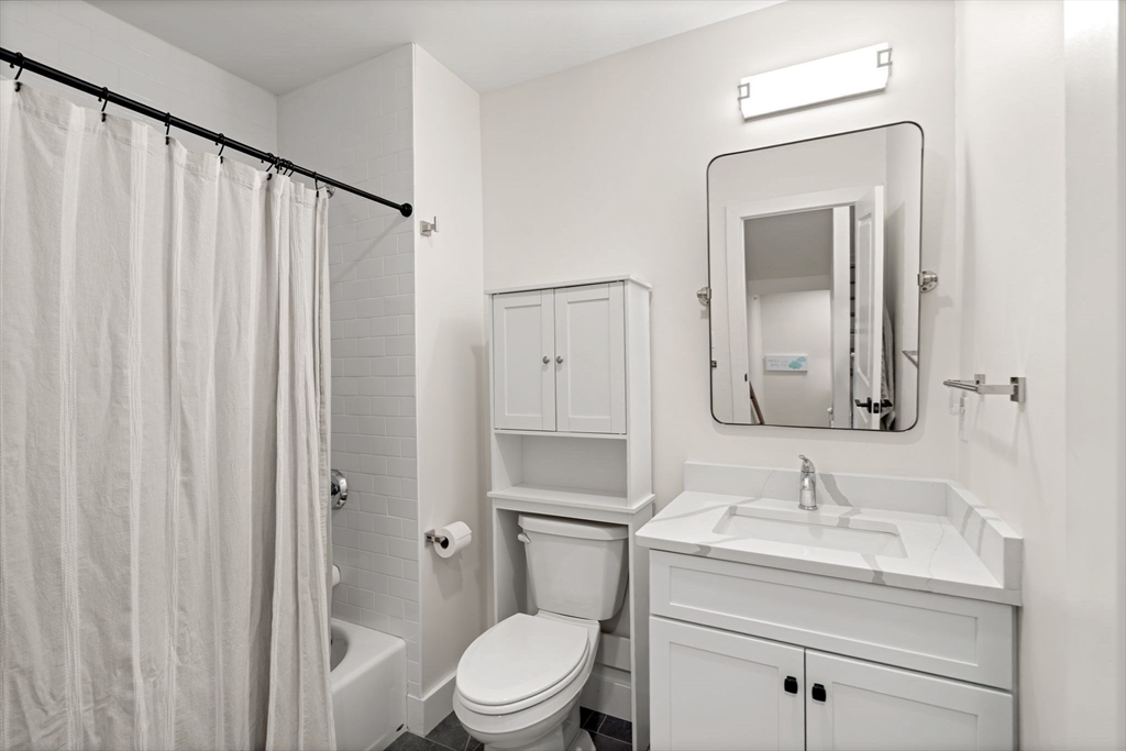300 Albion Road, Unit 306 Bedford, MA 01730 - Photo 24 of 41 Gallery Image 24
