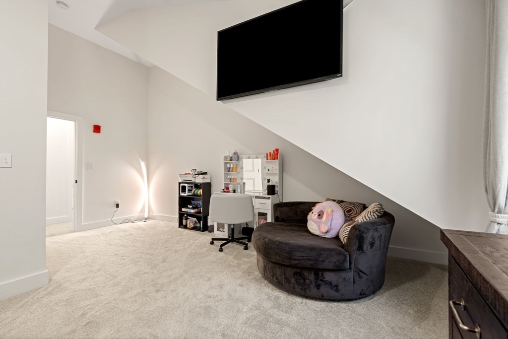 300 Albion Road, Unit 306 Bedford, MA 01730 - Photo 31 of 41 Gallery Image 31