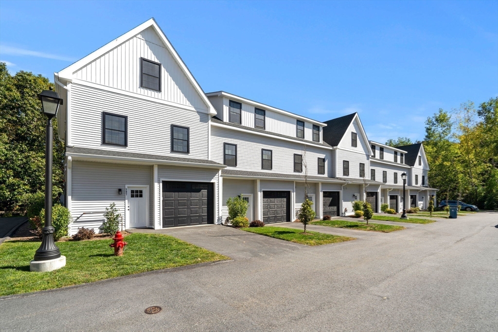 300 Albion Road, Unit 306 Bedford, MA 01730 - Photo 36 of 41 Gallery Image 36