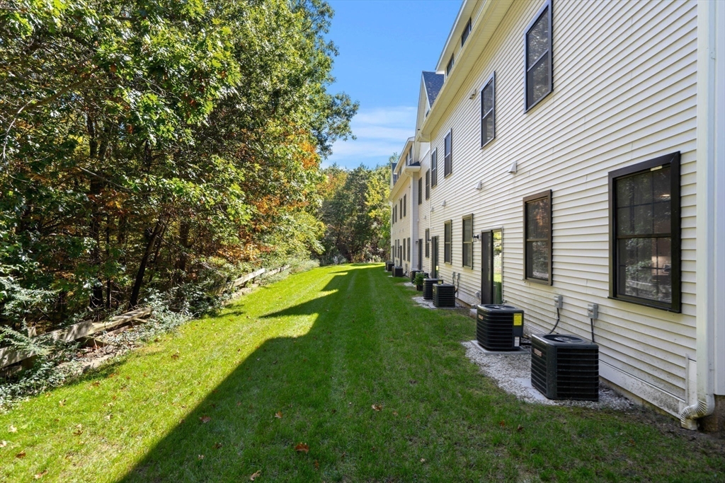300 Albion Road, Unit 306 Bedford, MA 01730 - Photo 39 of 41 Gallery Image 39