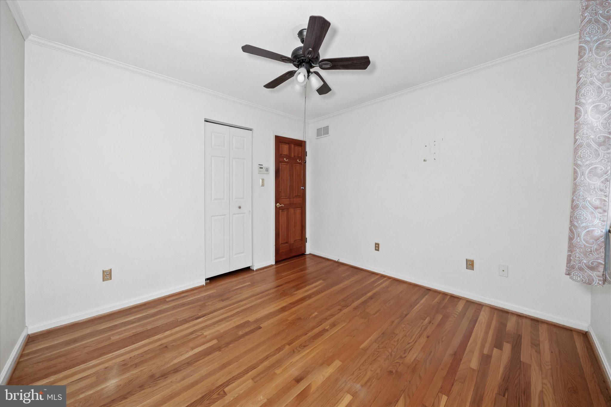 2614 Exeter Road Wilmington, DE 19810 - Photo 15 of 41 Bright and airy space with hardwood floors.