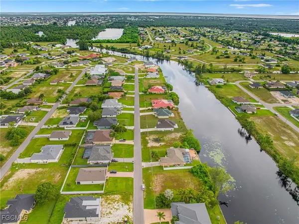 $2,550 | 2507 Northwest 25th Street, Cape Coral, FL 33993