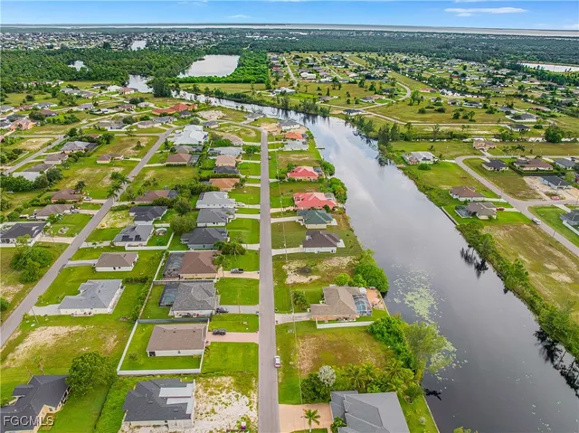 $2,550 | 2507 Northwest 25th Street, Cape Coral, FL 33993