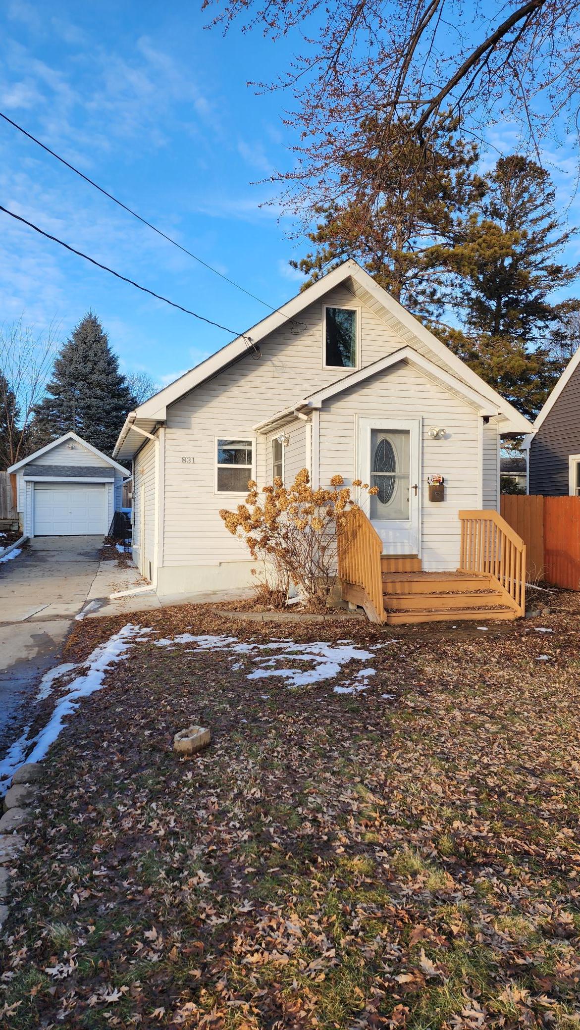 831 7th Street Northwest Rochester, MN 55901 - Photo 1 of 22