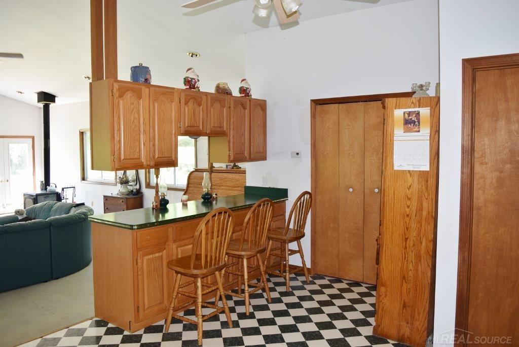 2516 Marlette Road Applegate, MI 48401 - Photo 4 of 14 31317030-3.JPG
