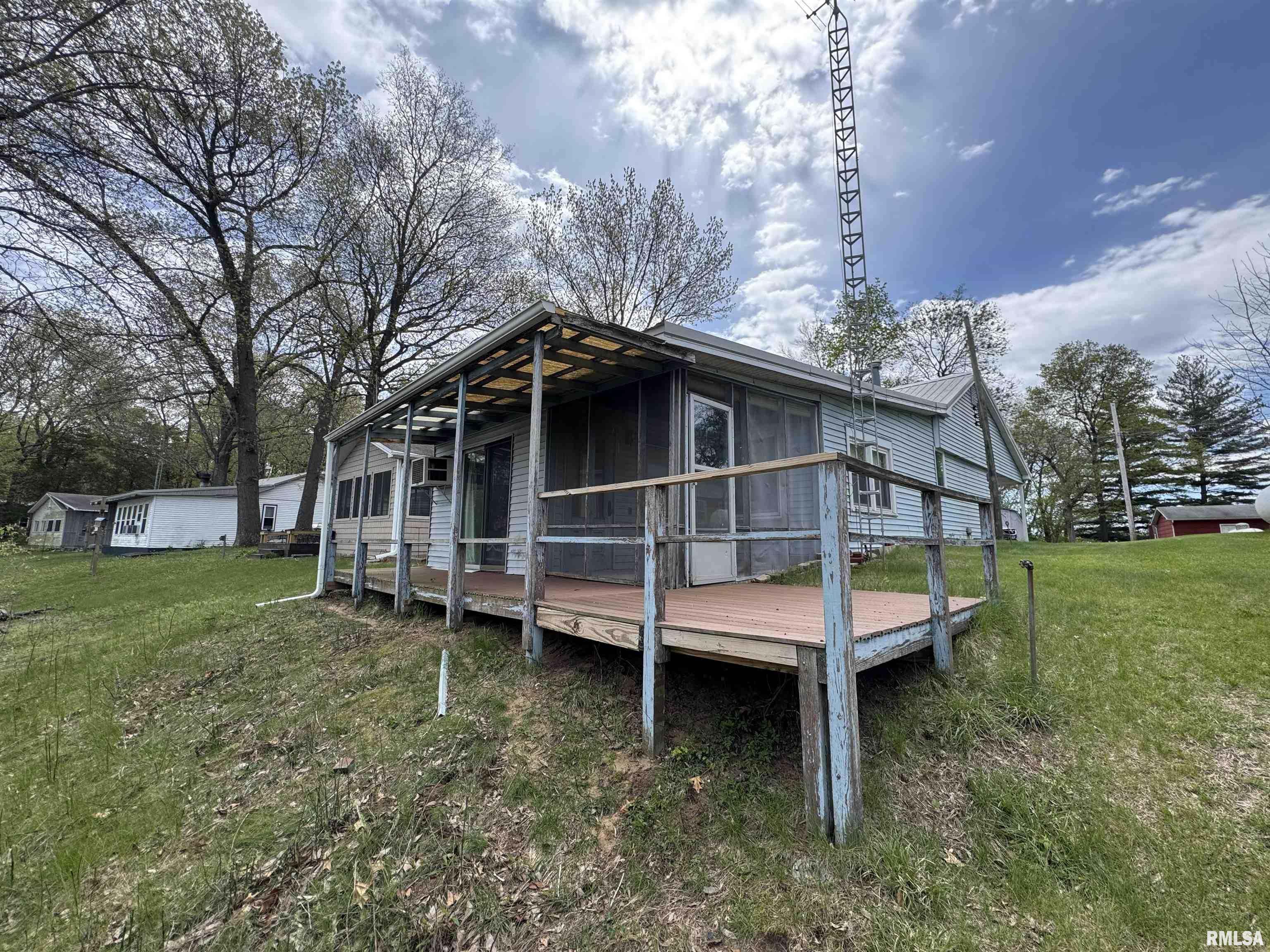 7550 Mathews Bay Road Bath, IL 62617 - Photo 4 of 22