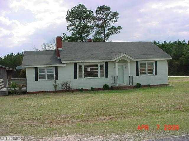 1802 Woodard Road Windsor, NC 27983 - Photo 1 of 5 Exterior Front.