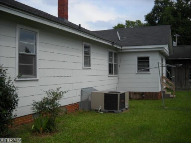 1802 Woodard Road Windsor, NC 27983 - Photo 5 of 5 Exterior Front.