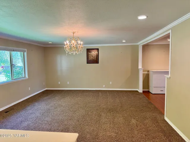 $334,900 | 215 North 56th Avenue, Unit 5, Yakima, WA 98908