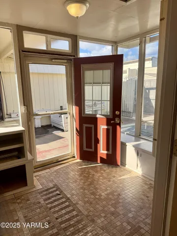 $334,900 | 215 North 56th Avenue, Unit 5, Yakima, WA 98908