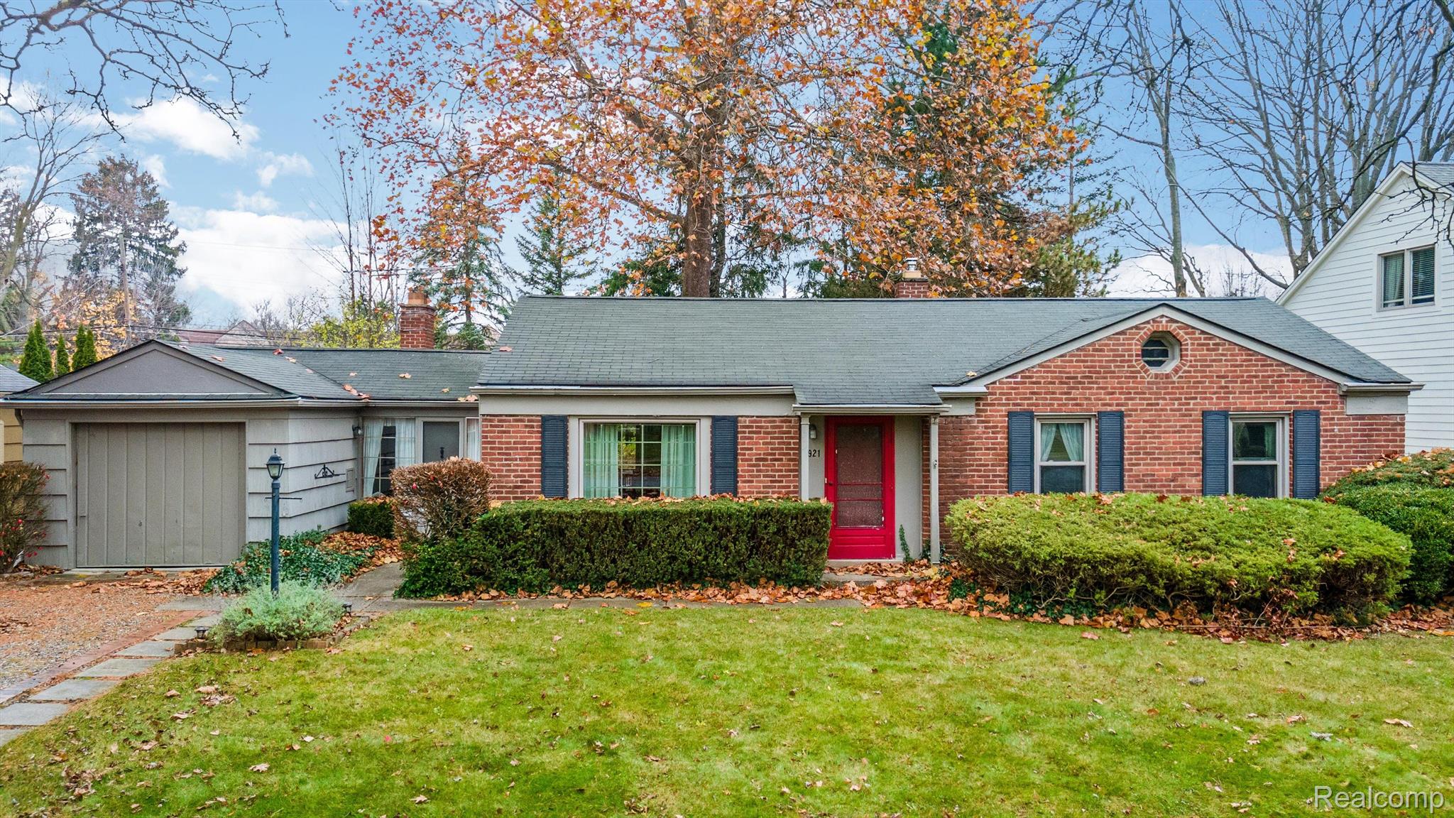 1921 Derby Road Birmingham, MI 48009 - Photo 3 of 22 Gallery Image 3