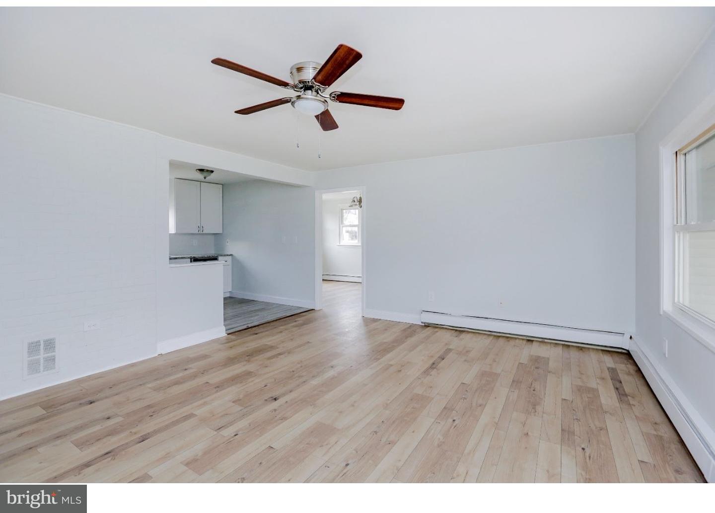18 Gingerbush Road Levittown, PA 19057 - Photo 4 of 24 Gallery Image 4
