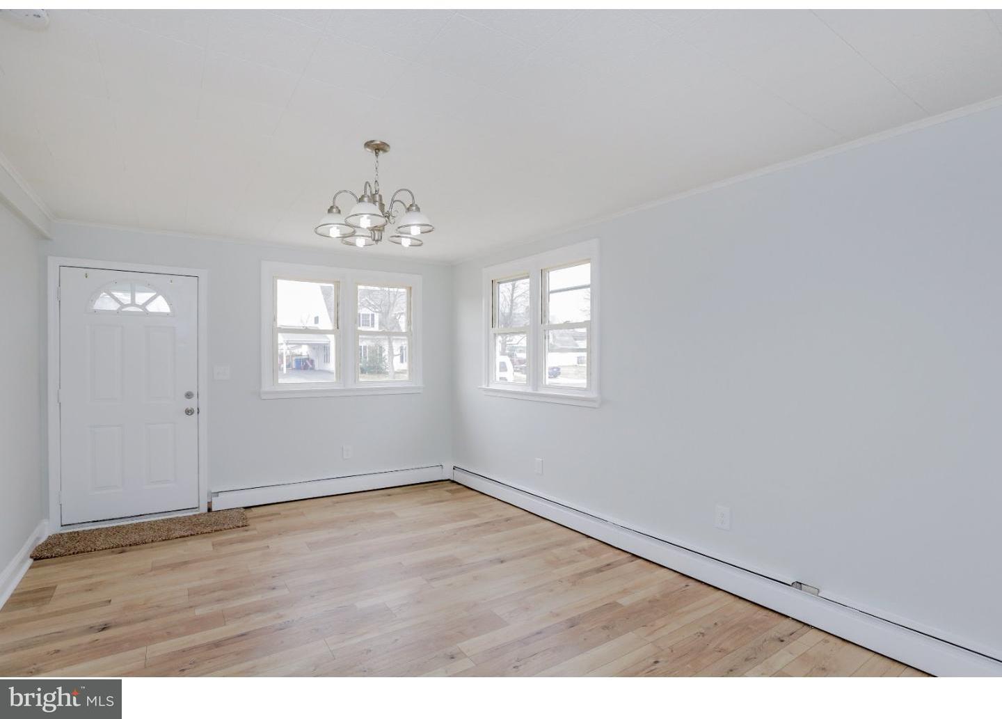 18 Gingerbush Road Levittown, PA 19057 - Photo 8 of 24 Gallery Image 8