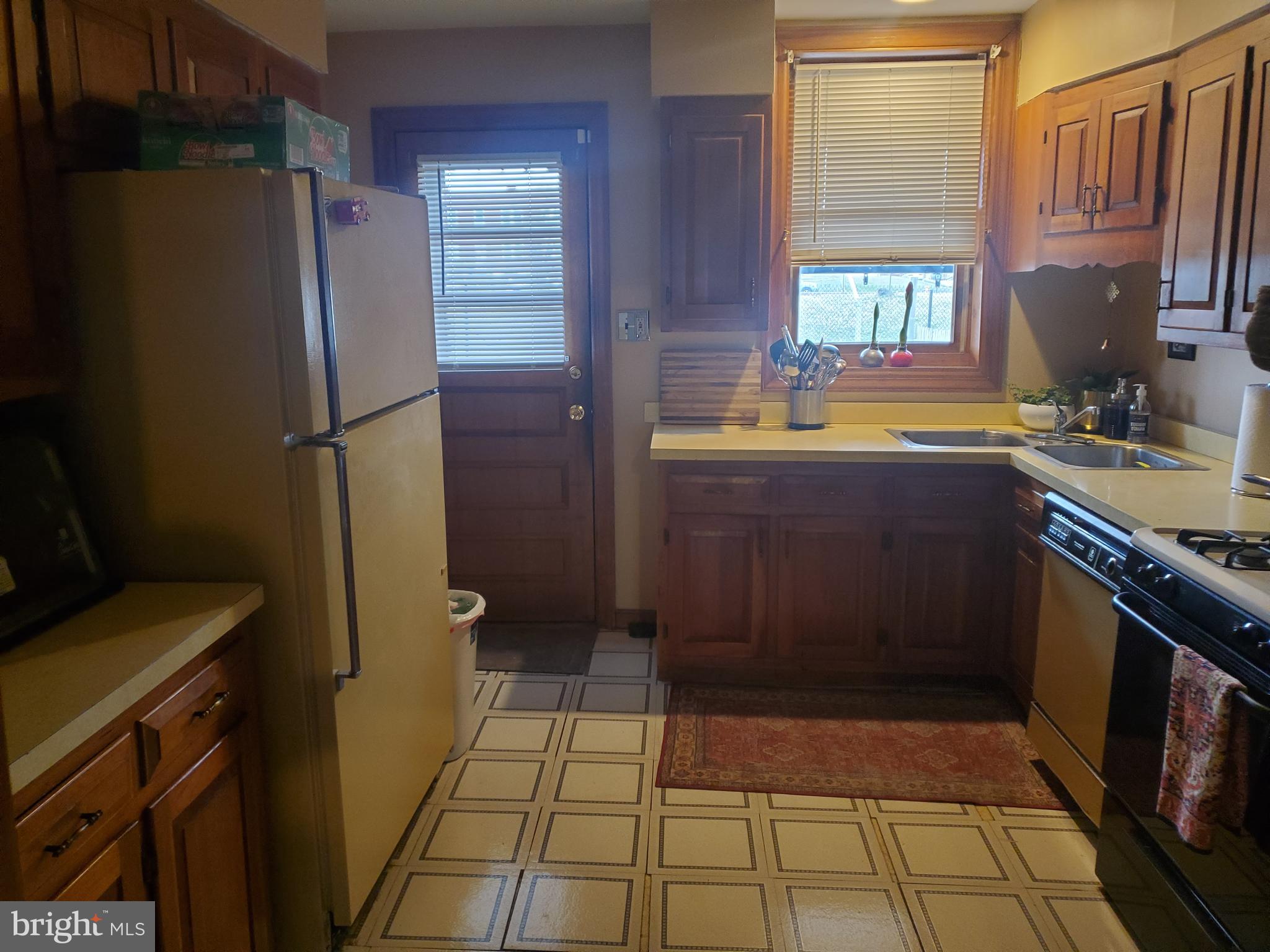 608 Rappolla Street Baltimore, MD 21224 - Photo 5 of 13
