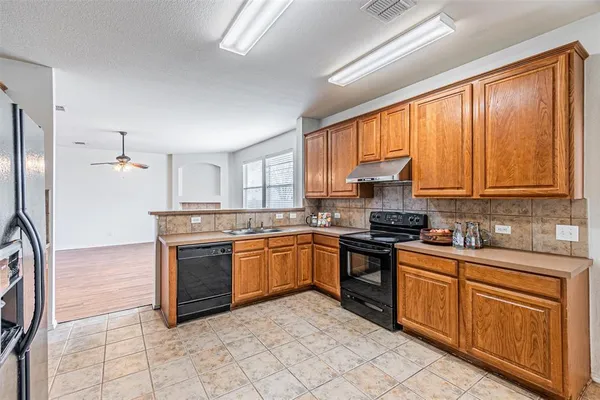 $380,000 | 7804 Hidden Path Lane, Denton, TX 76210