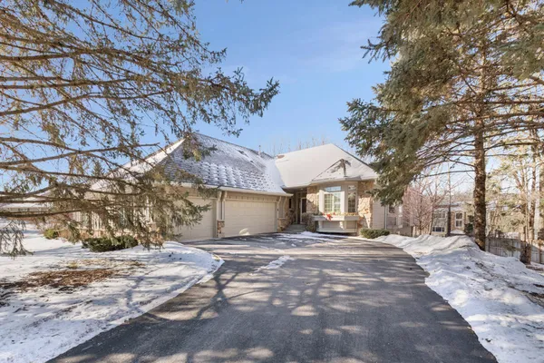 $940,000 | 665 Waycliffe Drive North, Wayzata, MN 55391