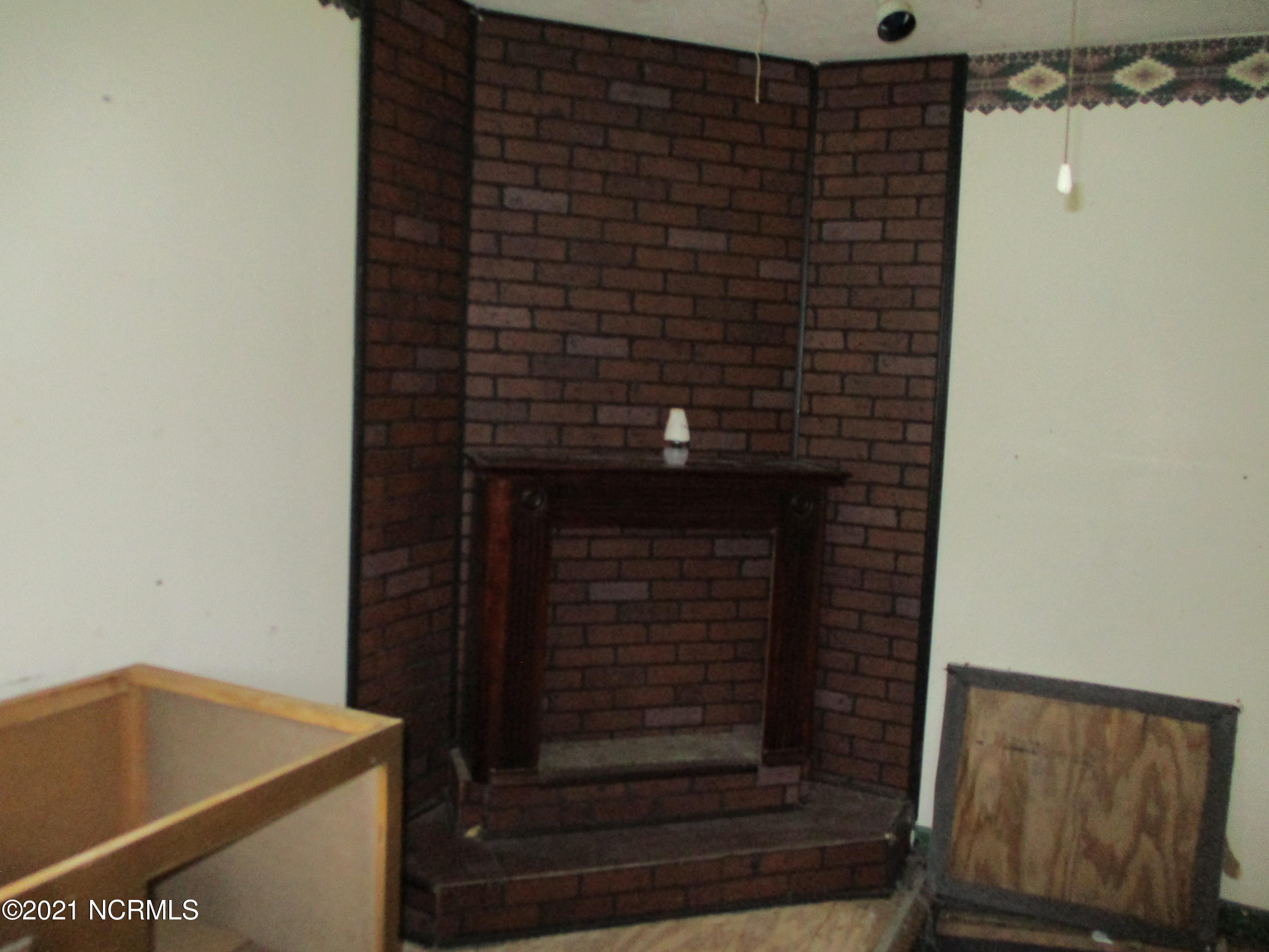 21100 Airbase Road Wagram, NC 28396 - Photo 6 of 12 Den/Bonus Room