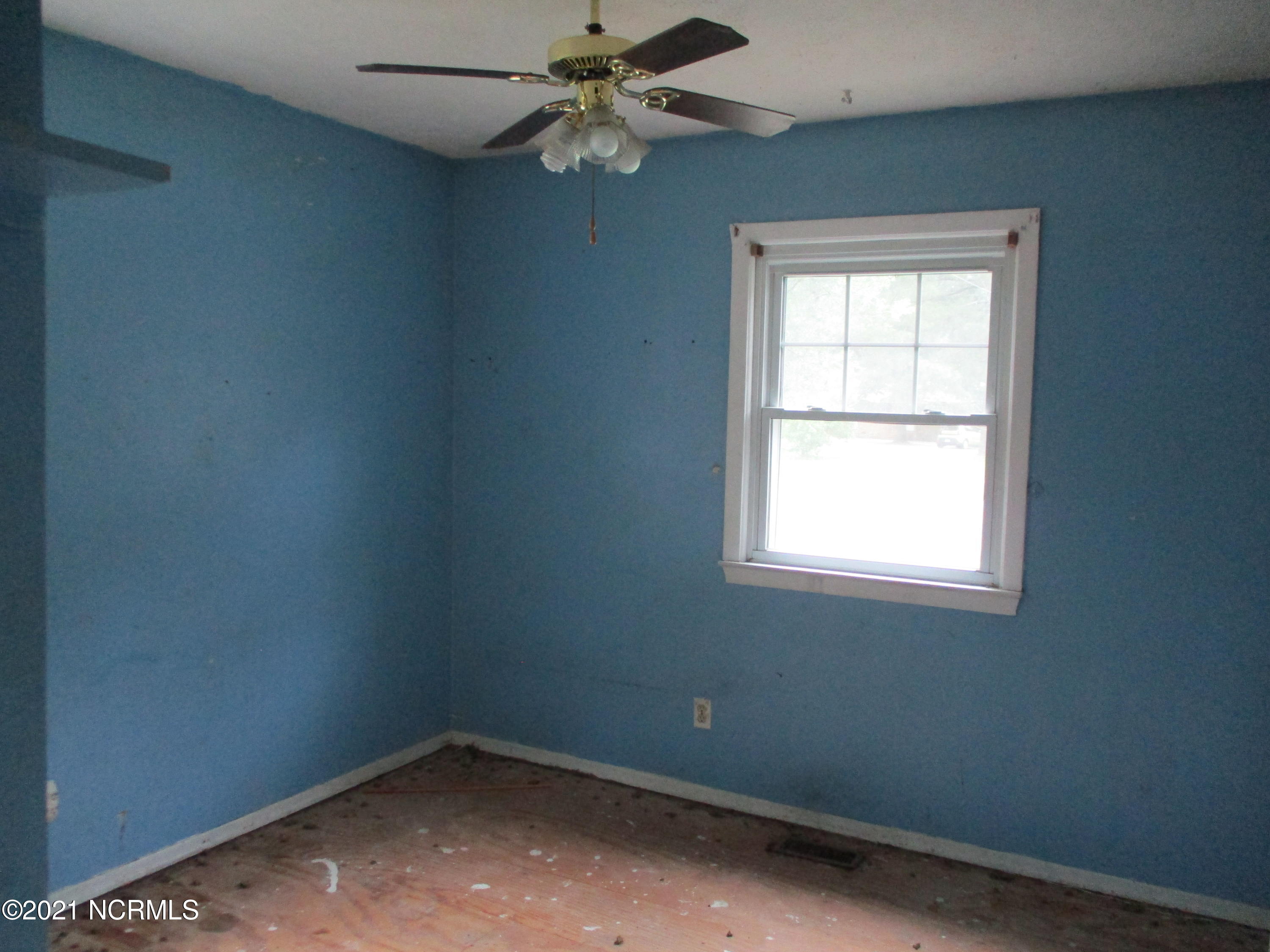 21100 Airbase Road Wagram, NC 28396 - Photo 8 of 12 Bedroom 2