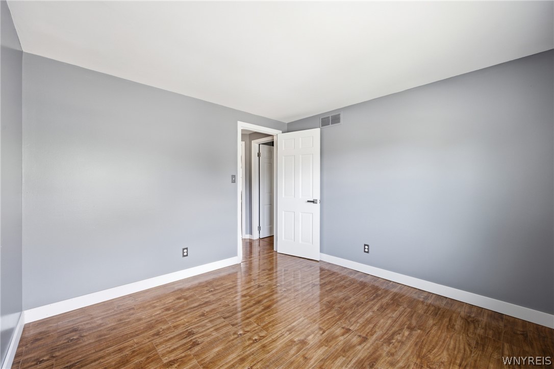 567 Borden Road Cheektowaga, NY 14043 - Photo 22 of 48