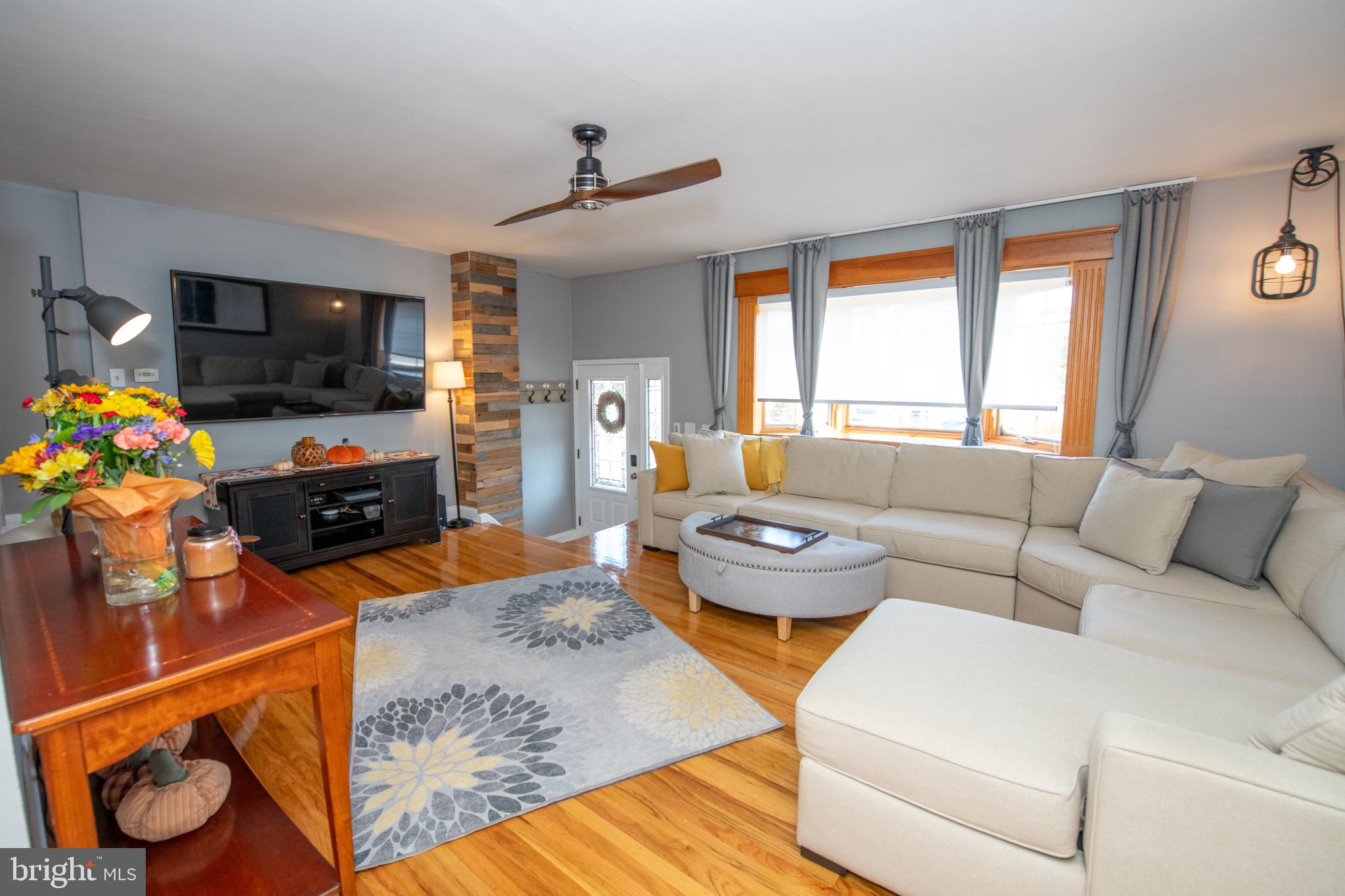 12727 Cabell Road Philadelphia, PA 19154 - Photo 9 of 52