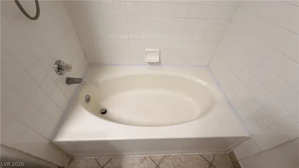 $1,700 | 75 North Valle Verde Drive, Unit 1423, Henderson, NV 89074
