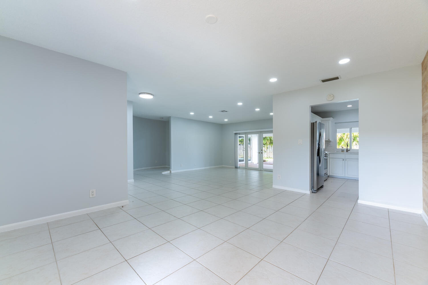 4695 Brandywine Drive Boca Raton, FL 33487 - Photo 13 of 28