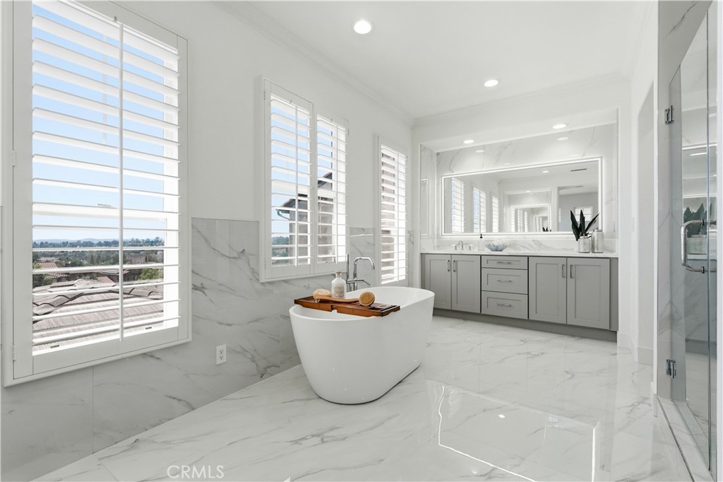 33 Wyndham Street Ladera Ranch, CA 92694 - Photo 25 of 50 Primary Bathroom