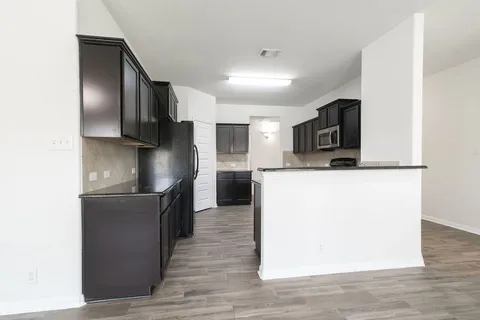 $299,000 | 112 Hawkins Court, Hutto, TX 78634