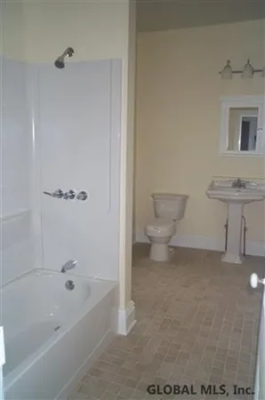 $415,000 | 9 North Franklin Street, Athens Village, NY 12015