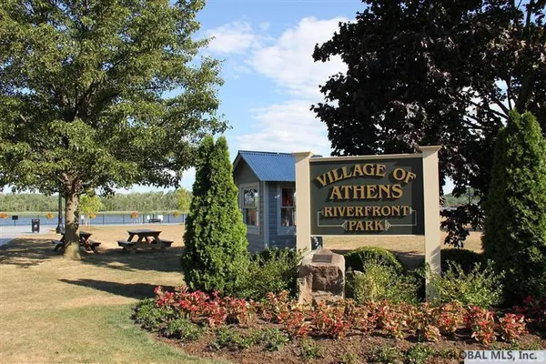 $415,000 | 9 North Franklin Street, Athens Village, NY 12015