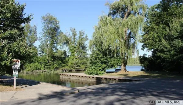 $415,000 | 9 North Franklin Street, Athens Village, NY 12015