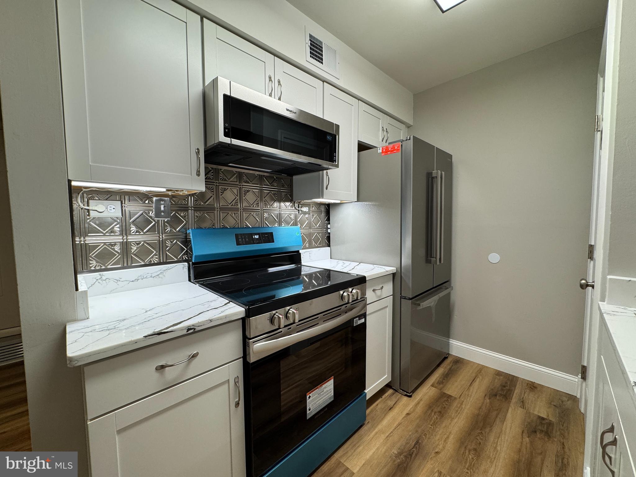 5812 Royal Ridge Drive, Unit C Springfield, VA 22152 - Photo 3 of 21 Gallery Image 3