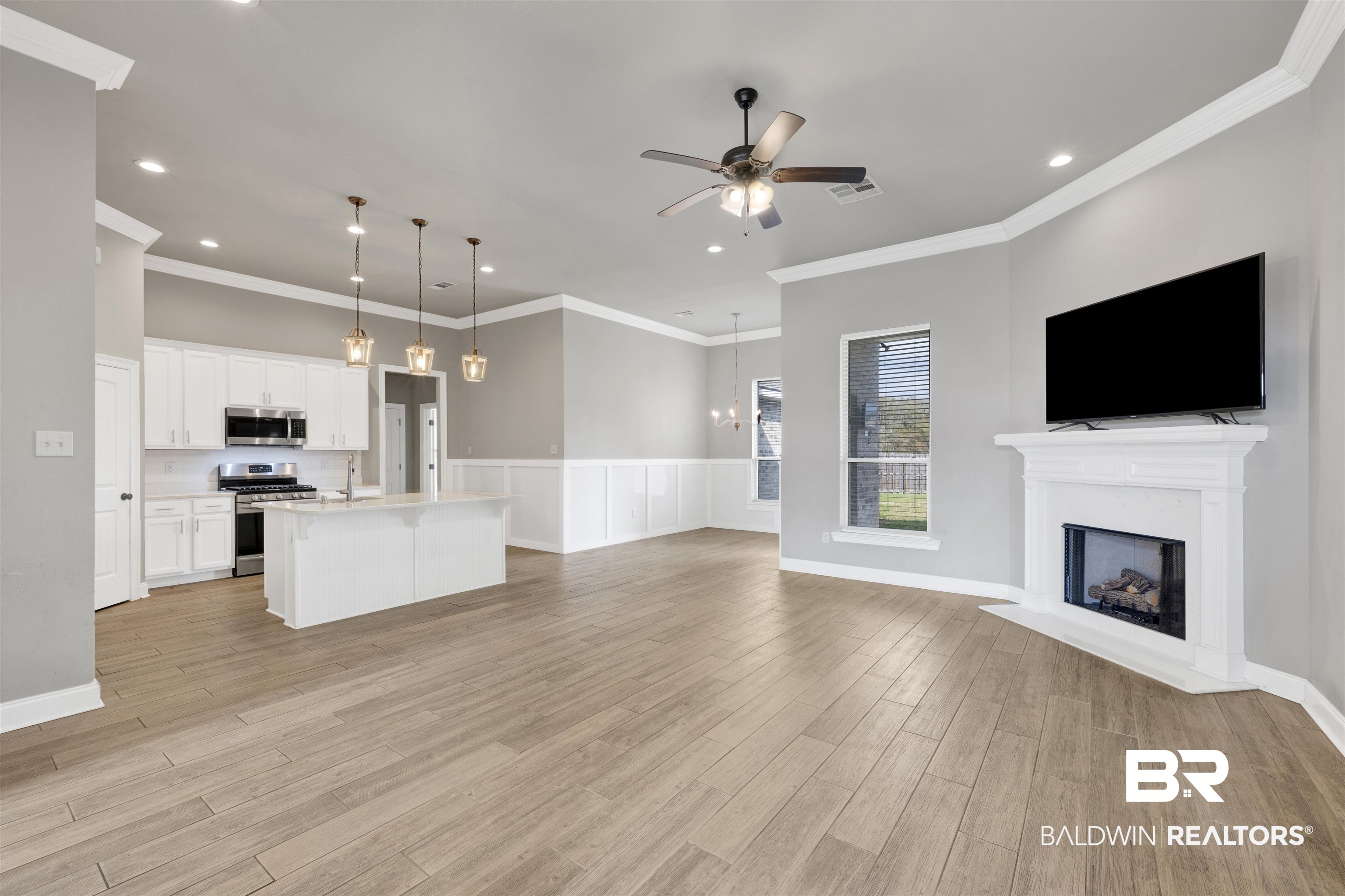 804 Connolly Avenue Foley, AL 36535 - Photo 3 of 24 Gallery Image 3
