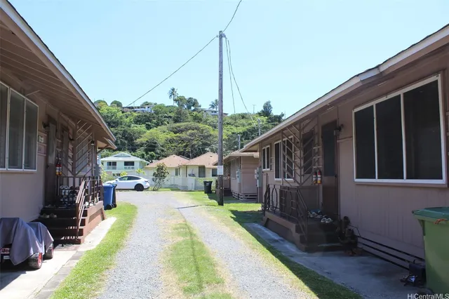 $1,950 | 2361 Pauoa Road, Unit A, Honolulu, HI 96813