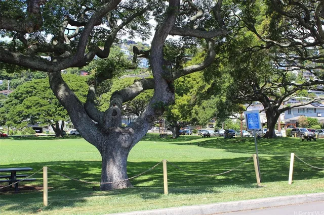 $1,950 | 2361 Pauoa Road, Unit A, Honolulu, HI 96813