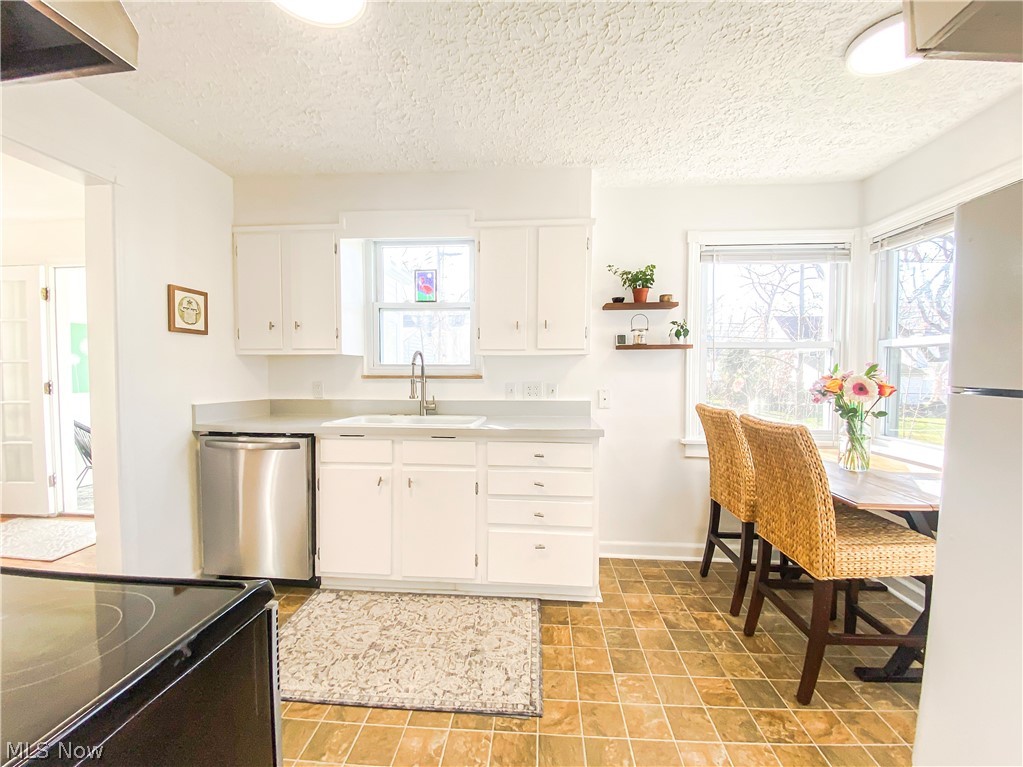 1626 Oakmount Road South Euclid, OH 44121 - Photo 9 of 25