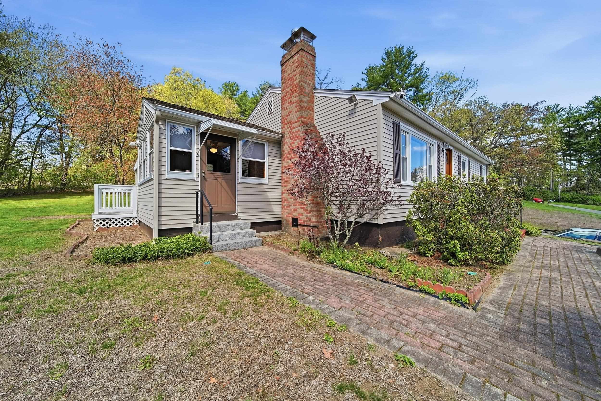 35 Nashua Road Pelham, NH 03076 - Photo 4 of 47 Gallery Image 4