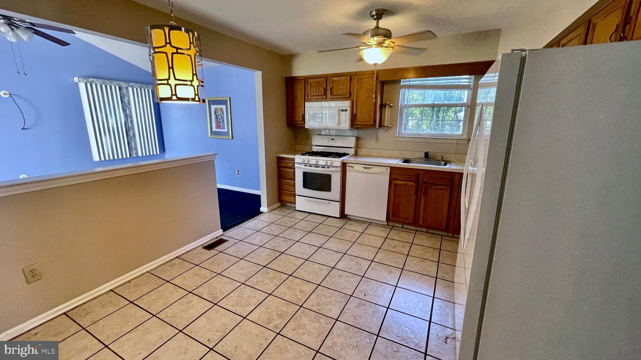 14 Country Club Road Pine Hill, NJ 08021 - Photo 4 of 25