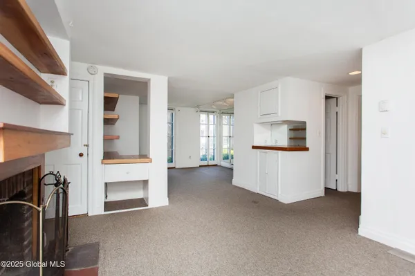 $1,745 | 590 North Broadway, Unit 1, Saratoga Springs, NY 12866