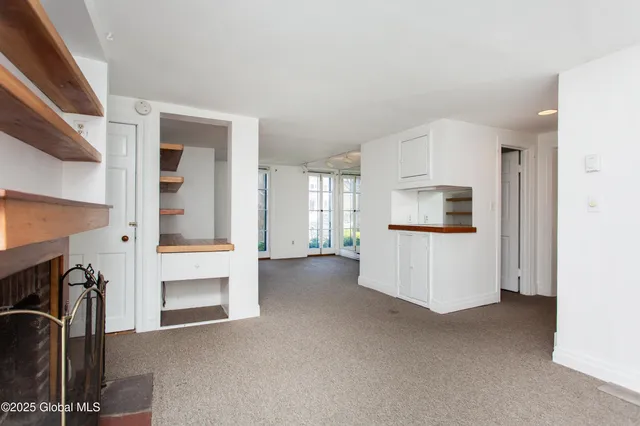 $1,745 | 590 North Broadway, Unit 1, Saratoga Springs, NY 12866