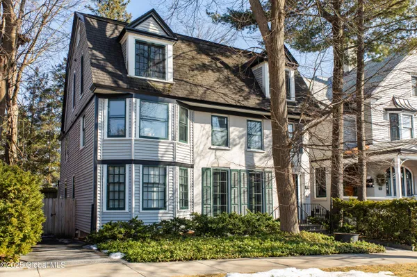 $1,745 | 590 North Broadway, Unit 1, Saratoga Springs, NY 12866