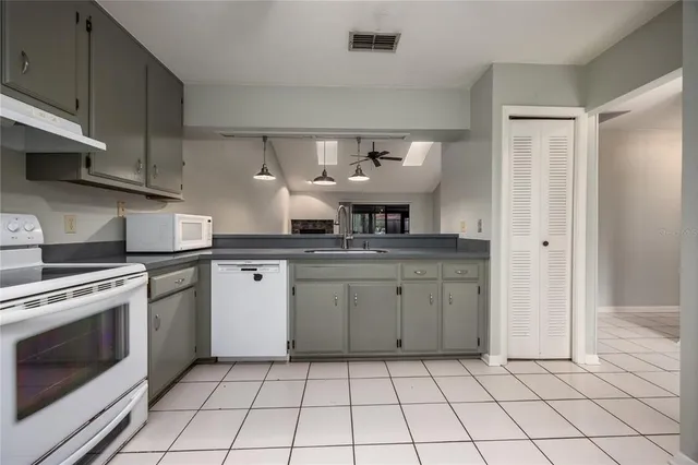 $250,000 | 3711 Northwest 56th Lane, Gainesville, FL 32653