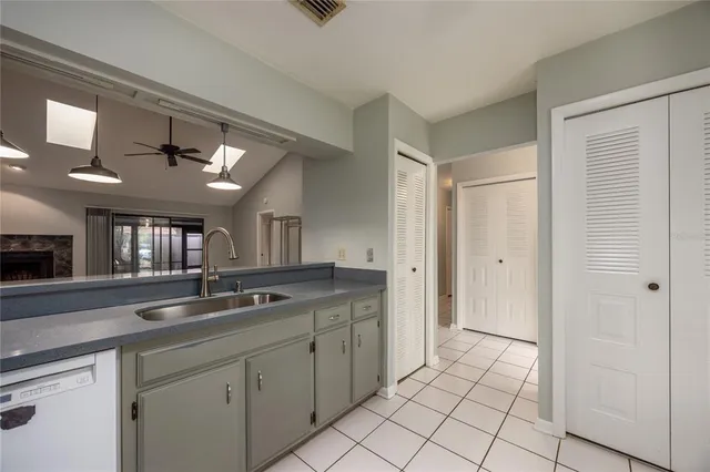 $250,000 | 3711 Northwest 56th Lane, Gainesville, FL 32653