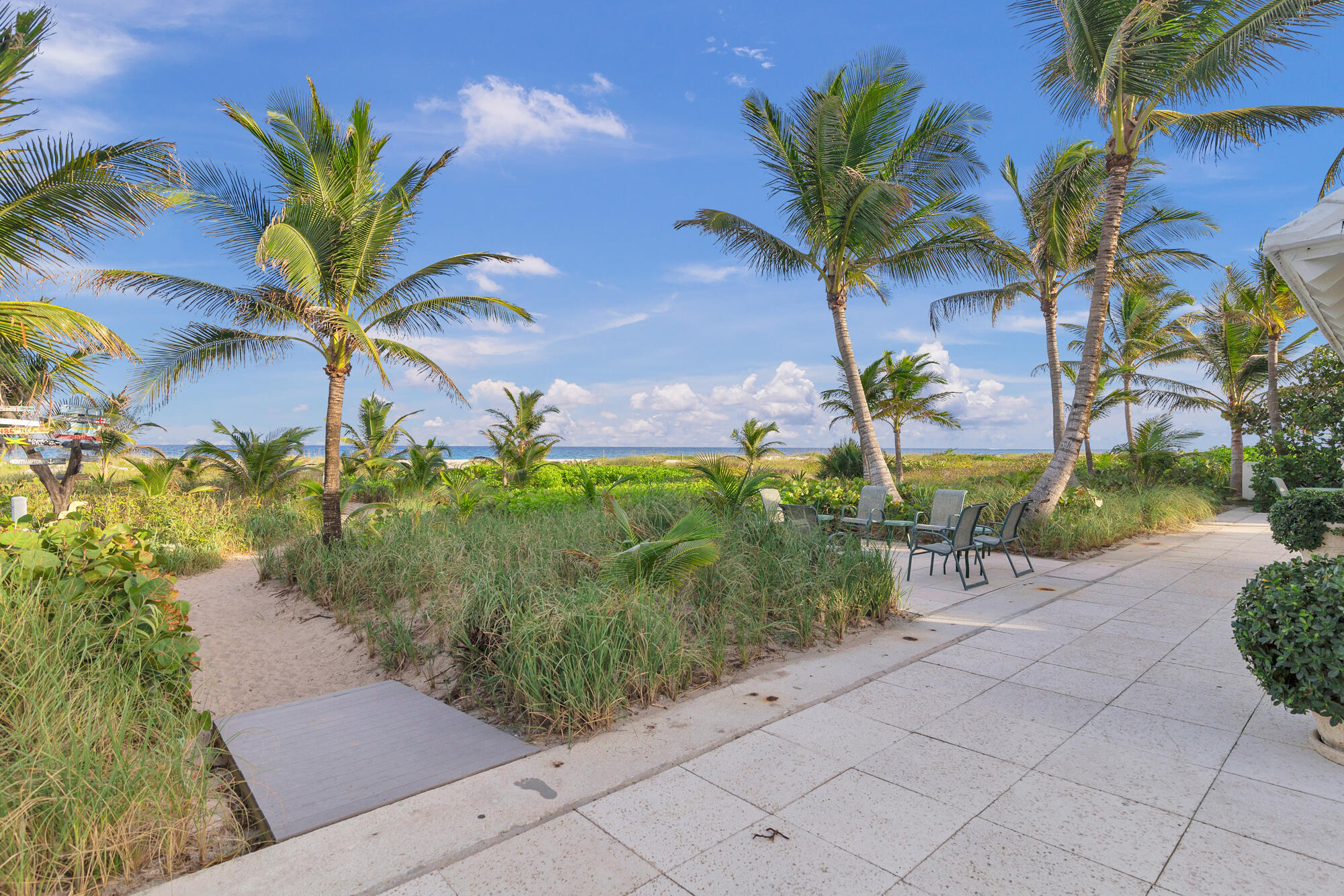 117 Dolphin Road Palm Beach, FL 33480 - Photo 11 of 16 low-21
