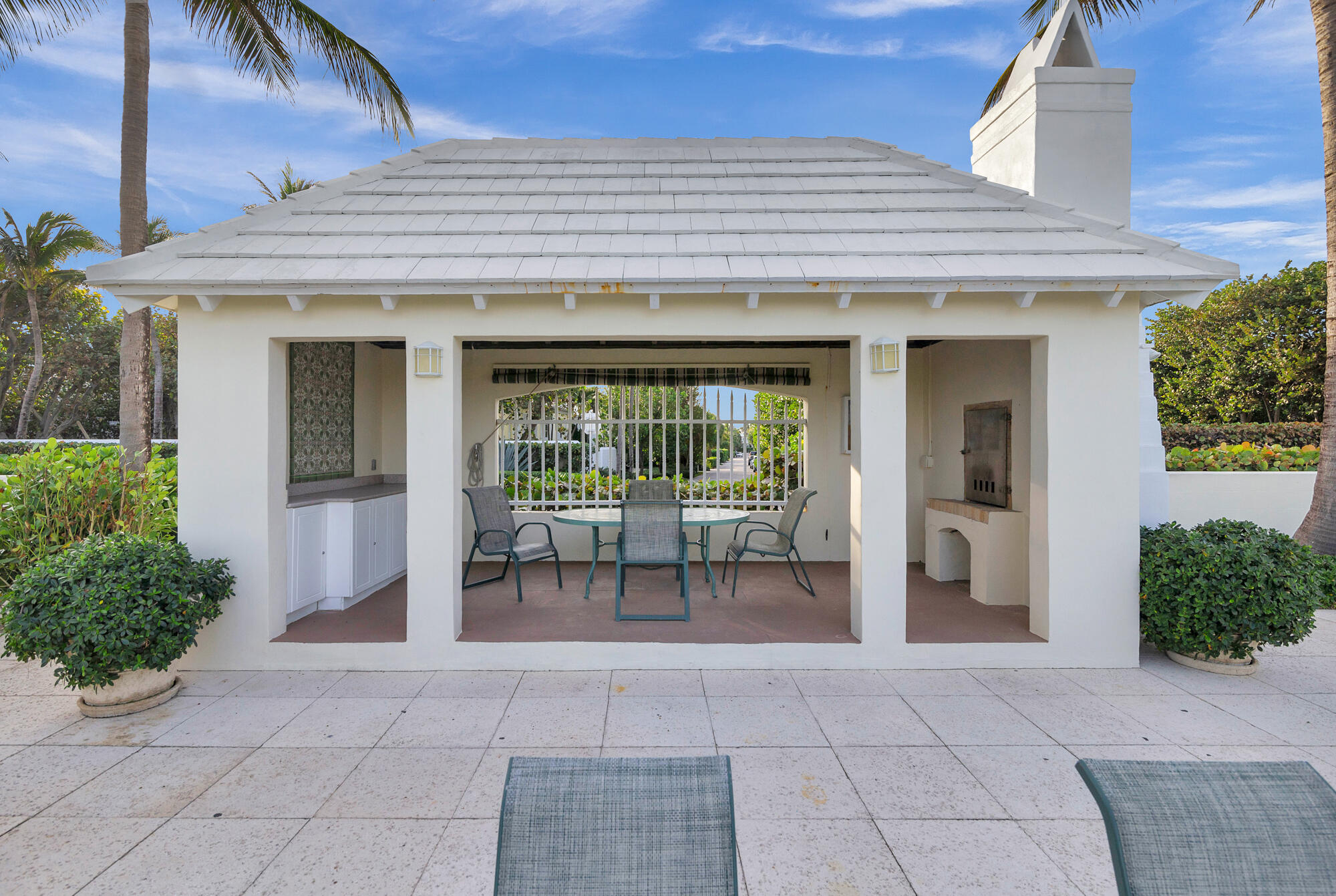 117 Dolphin Road Palm Beach, FL 33480 - Photo 14 of 16 low-24