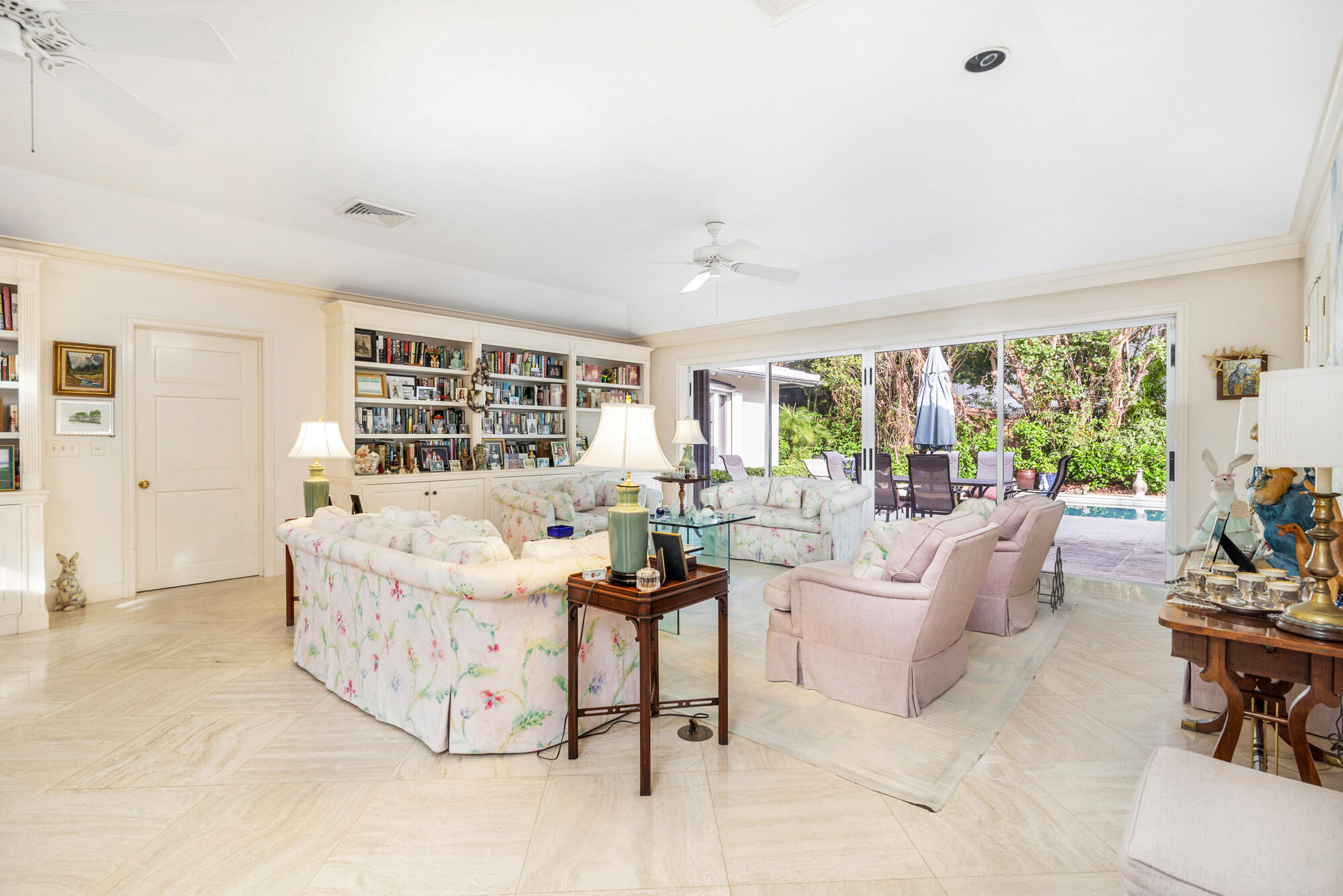 117 Dolphin Road Palm Beach, FL 33480 - Photo 3 of 16 low-10