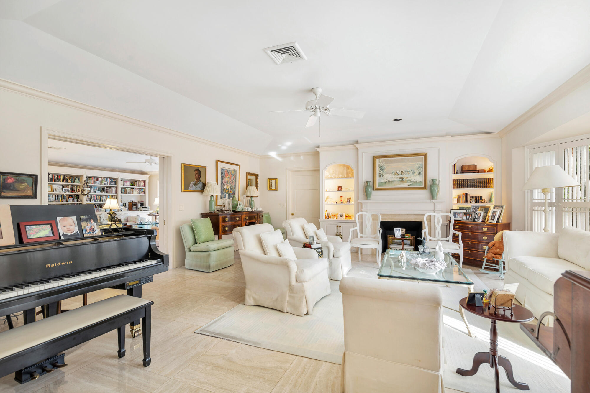 117 Dolphin Road Palm Beach, FL 33480 - Photo 4 of 16 low-8