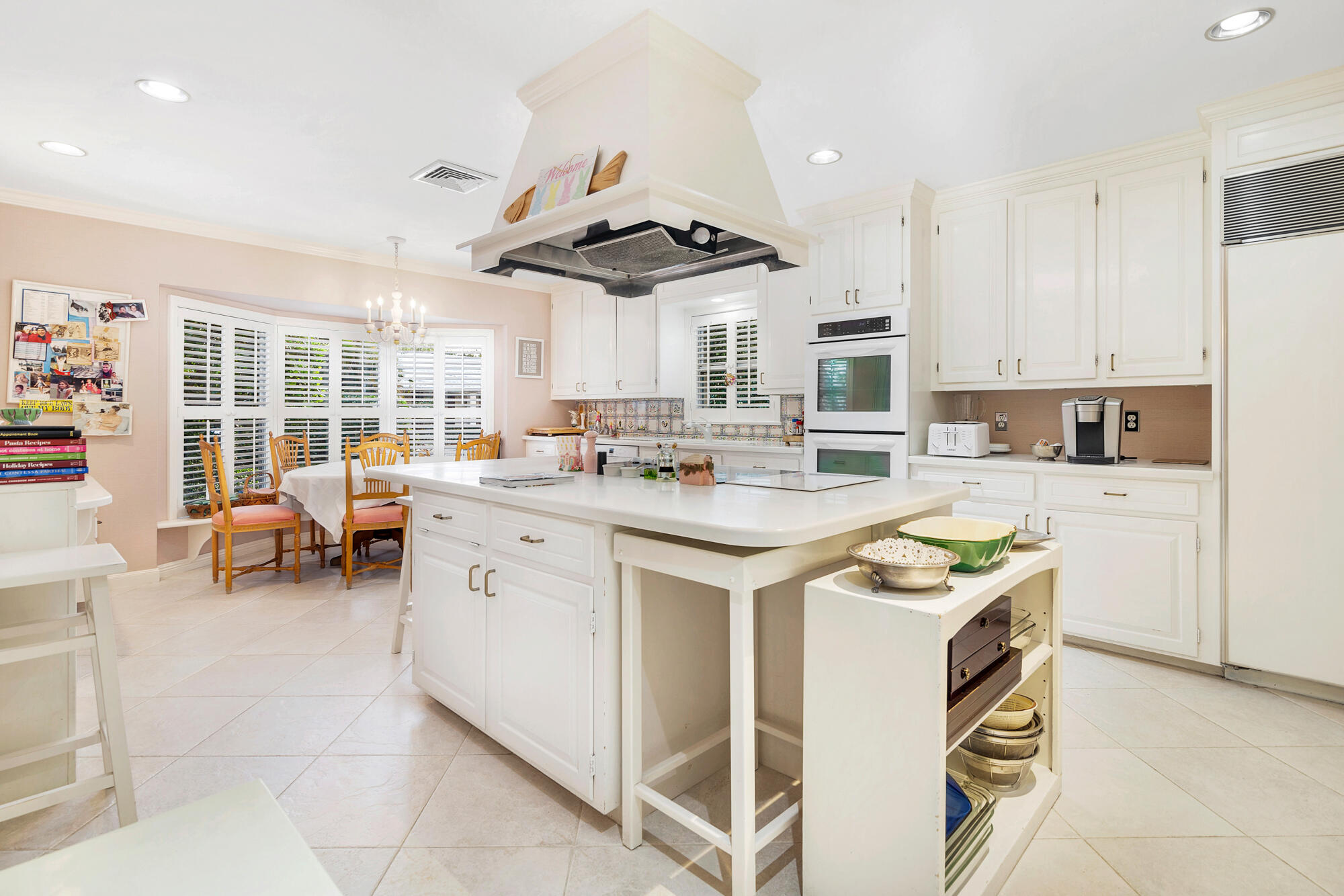 117 Dolphin Road Palm Beach, FL 33480 - Photo 6 of 16 low-13