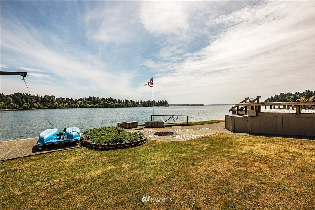 271 Okonek Road Grapeview, WA 98546 - Photo 4 of 25 Gallery Image 4
